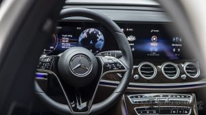 Mercedes-benz-e200-exclusive-2021-mercedeshanoi-com-vn_3