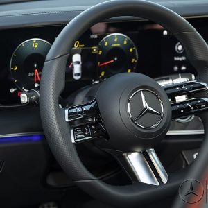 Mercedes-benz-e300-amg-2021-mercedeshanoi-com-vn_11