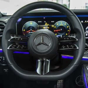 Mercedes-benz-e300-amg-2021-mercedeshanoi-com-vn_12