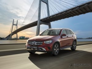 dau-xe-mercedes-benz glc-200-4matic-2020_mercedeshanoi-com-vn