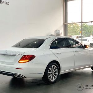 e200-2019 (3)-trang-den-mercedeshanoi-com-vn